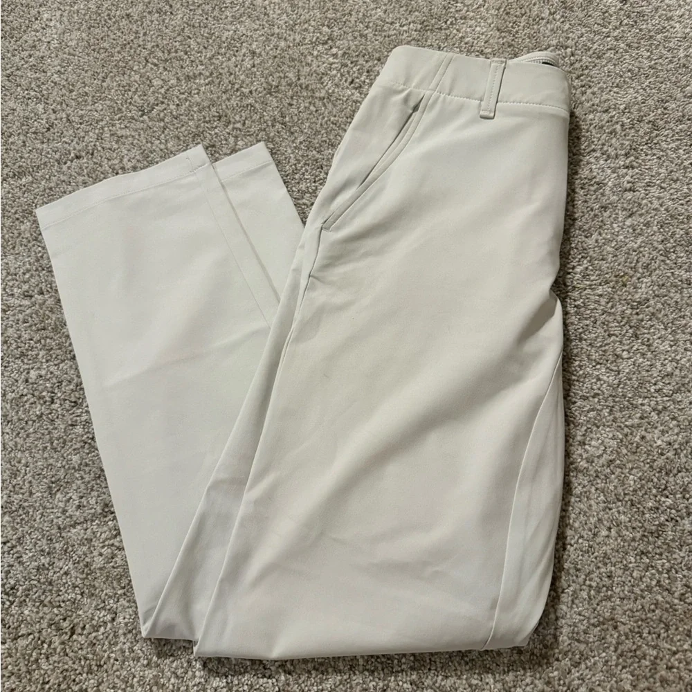 Under Armour Iso-Chill Tapered Golf Pants | 30/32 |Summit White